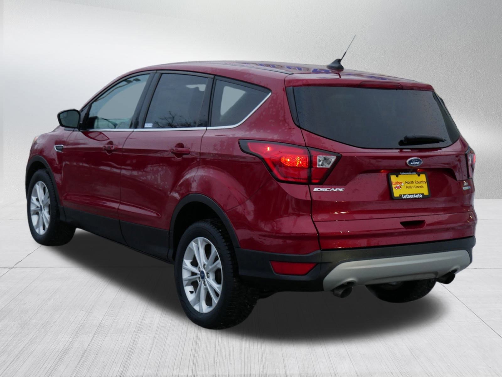 Certified 2019 Ford Escape SE image 3