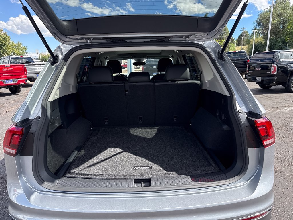Used 2023 Volkswagen Tiguan SE AWD/4WD image 9