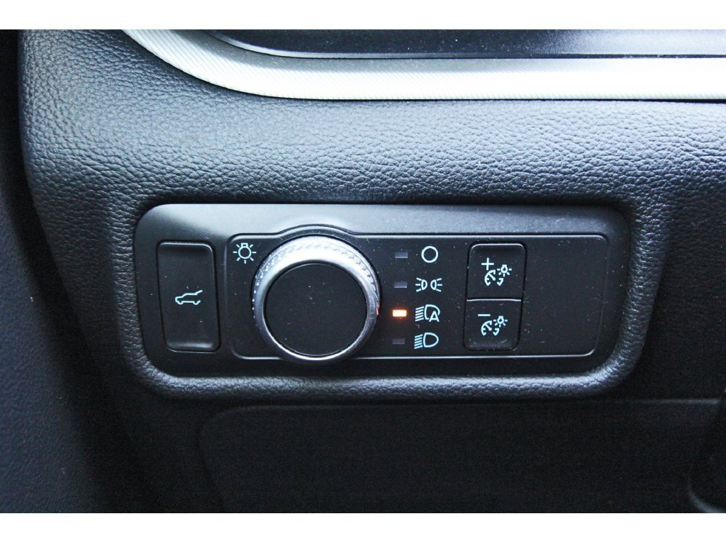 Certified 2020 Ford Explorer XLT RWD image 25