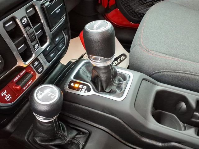 Used 2024 Jeep Gladiator Rubicon image 31