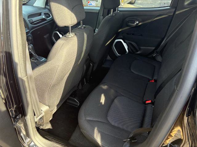 Used 2019 Jeep Renegade Sport w/ Sport Appearance Group image 12