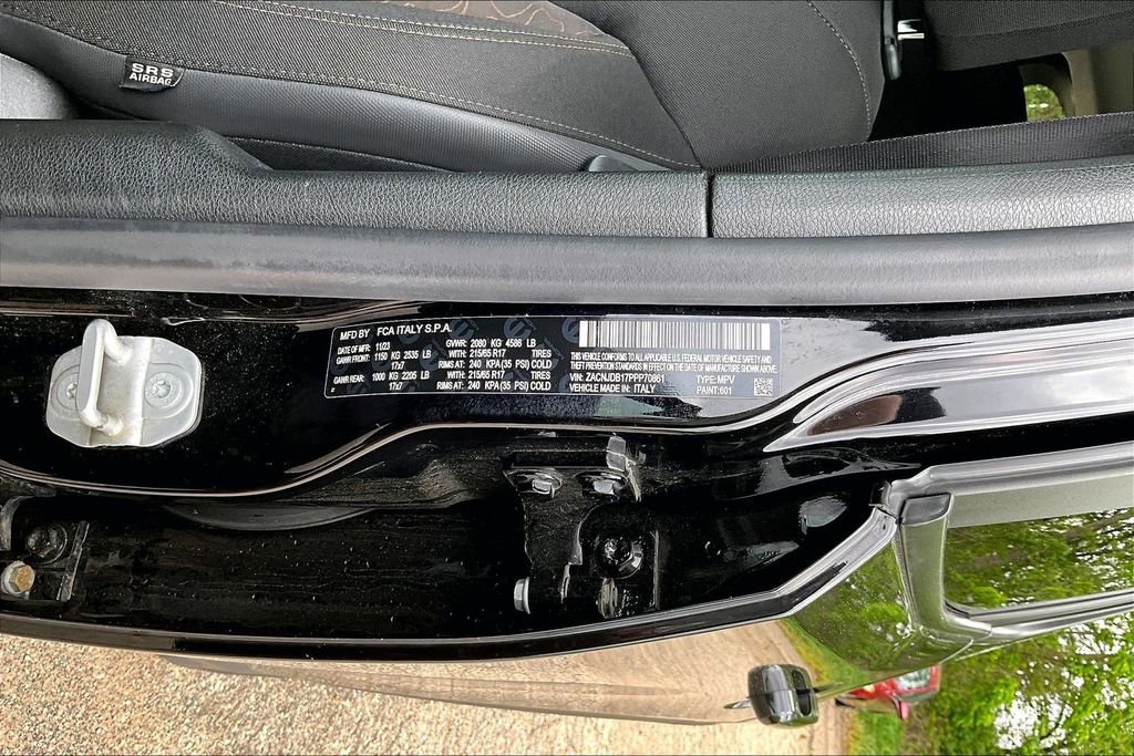 Used 2023 Jeep Renegade Latitude AWD/4WD image 33