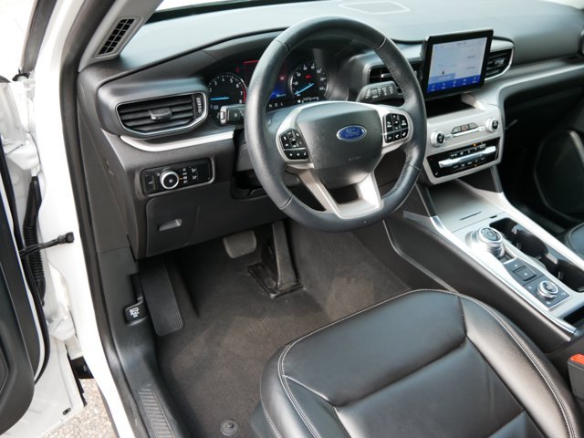 Certified 2023 Ford Explorer XLT w/ Equipment Group 202A AWD/4WD image 13