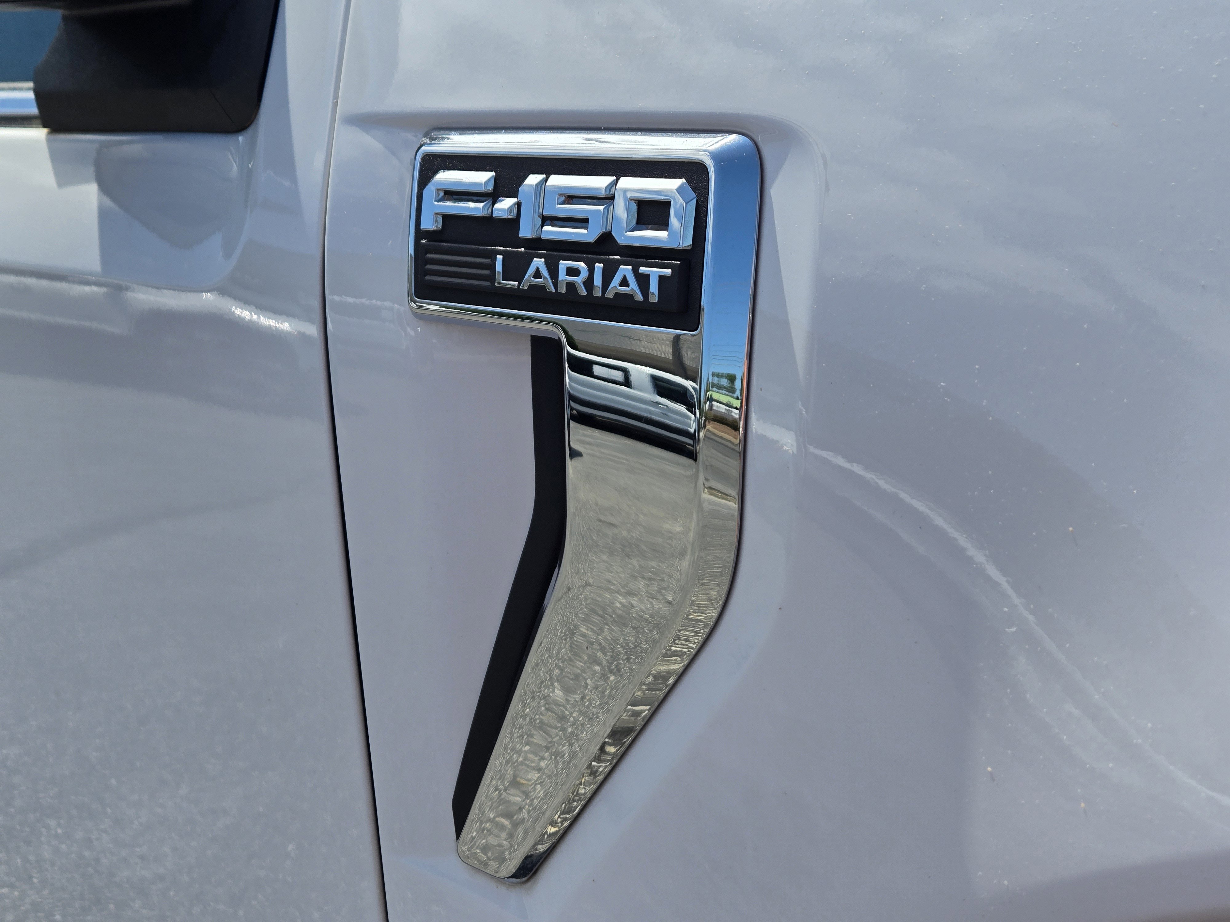 Certified 2023 Ford F150 Lariat w/ Trailer Tow Package AWD/4WD image 6