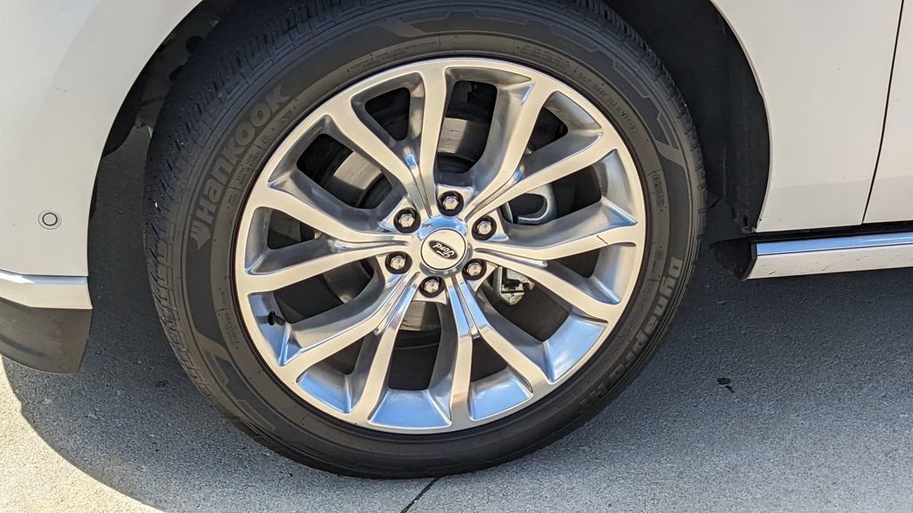Certified 2019 Ford Expedition Platinum RWD image 10