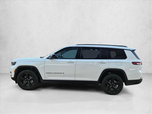Used 2023 Jeep Grand Cherokee L Laredo image 8