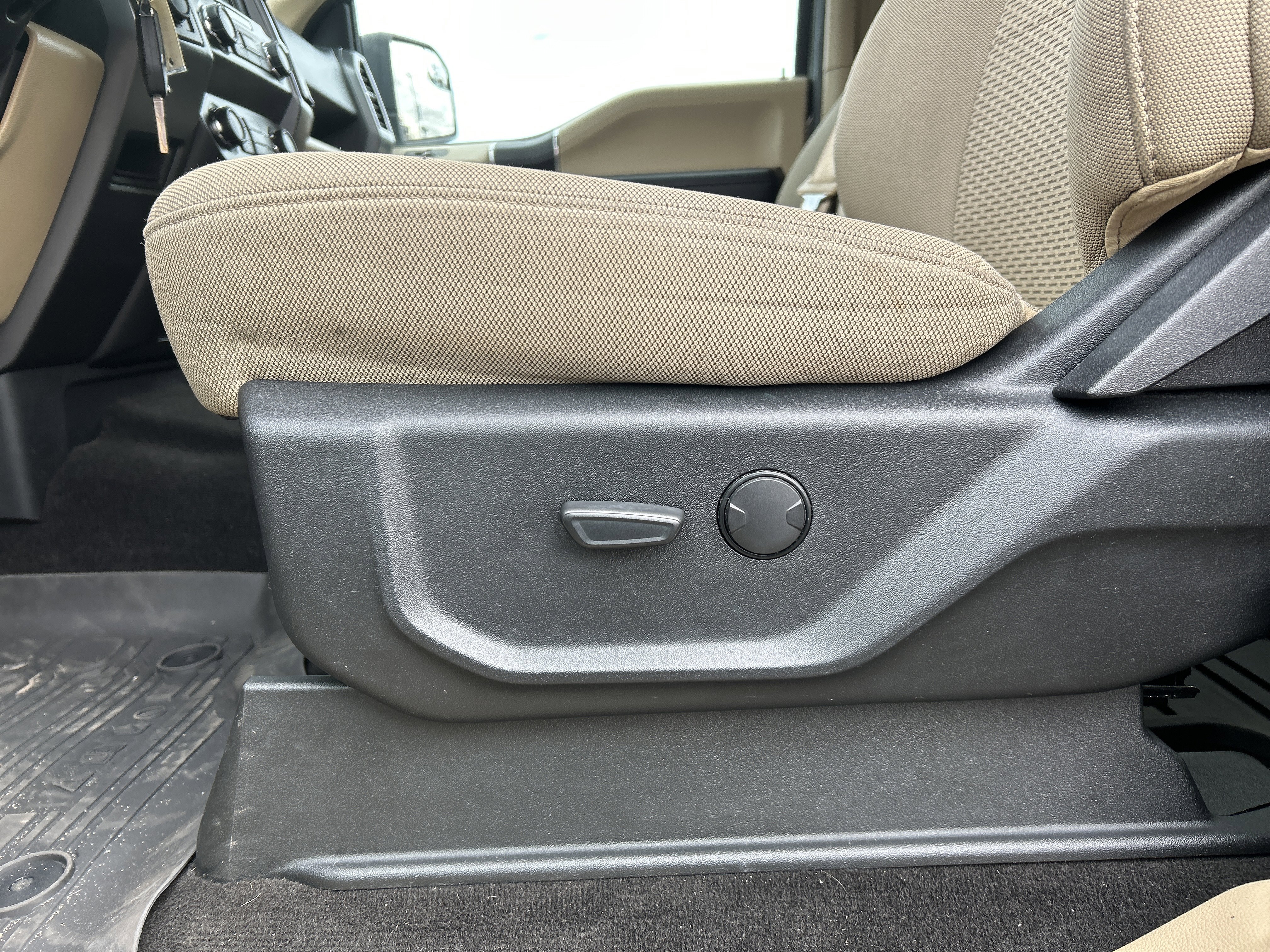 Certified 2019 Ford F150 XLT w/ Equipment Group 301A Mid image 16