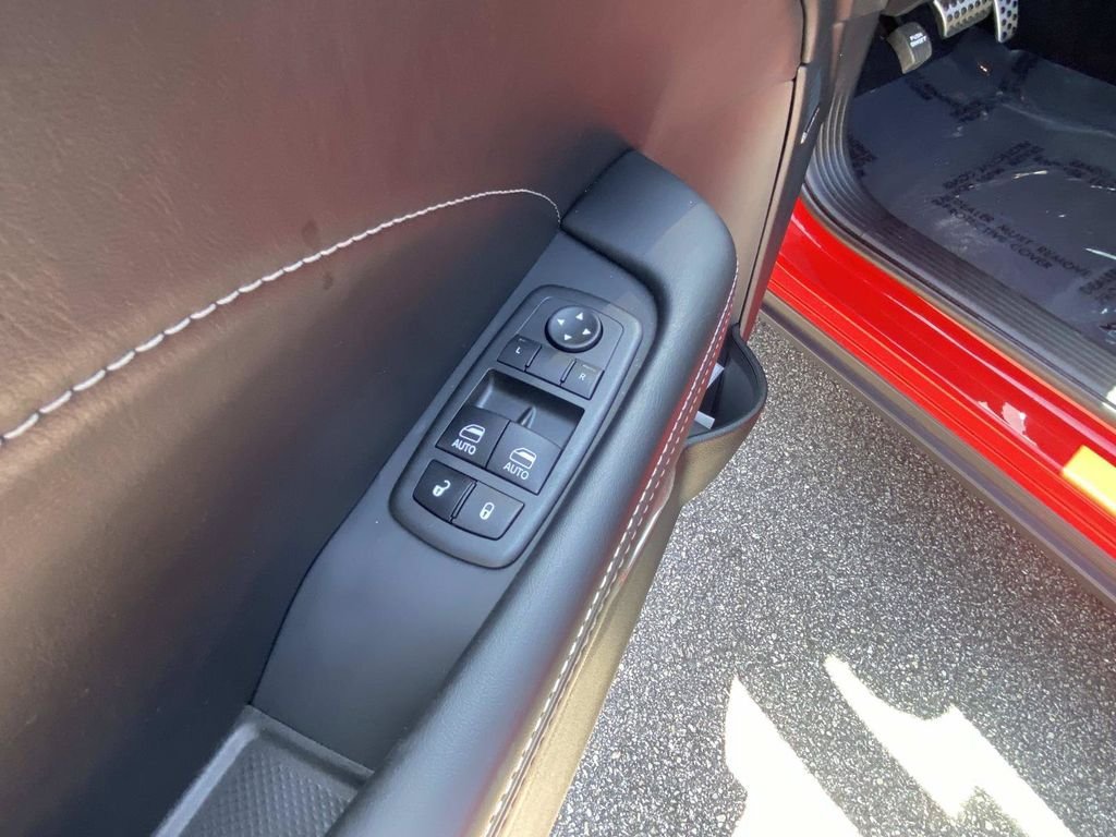Used 2022 Dodge Challenger R/T Scat Pack RWD image 19