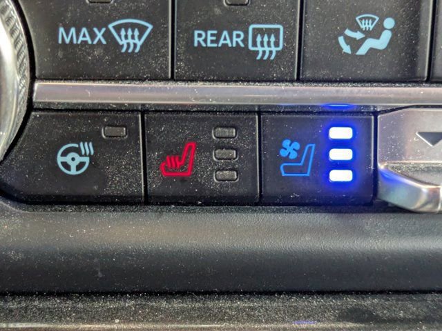 Certified 2023 Ford Expedition Limited image 34