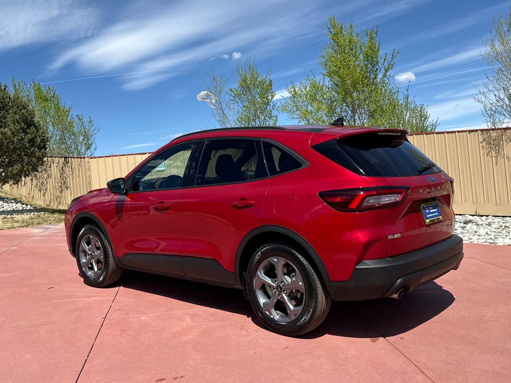 Certified 2025 Ford Escape ST-Line AWD/4WD image 6