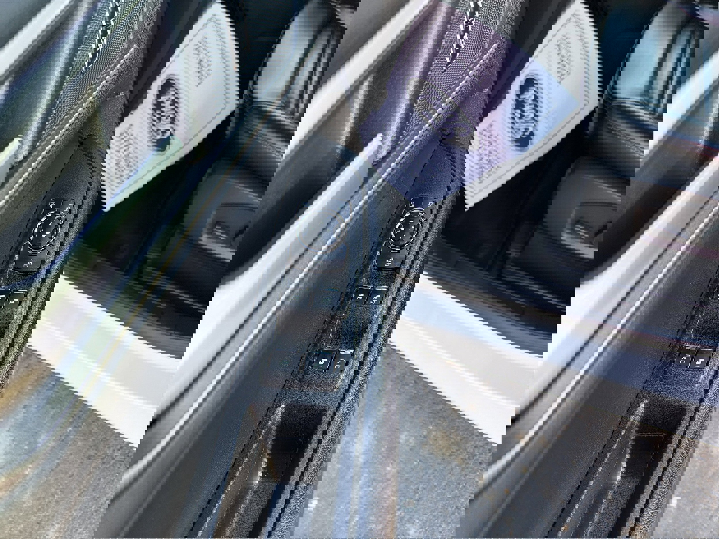 Certified 2024 Ford Edge SEL image 12