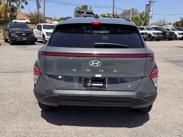 Used 2025 Hyundai Kona SEL FWD image 11