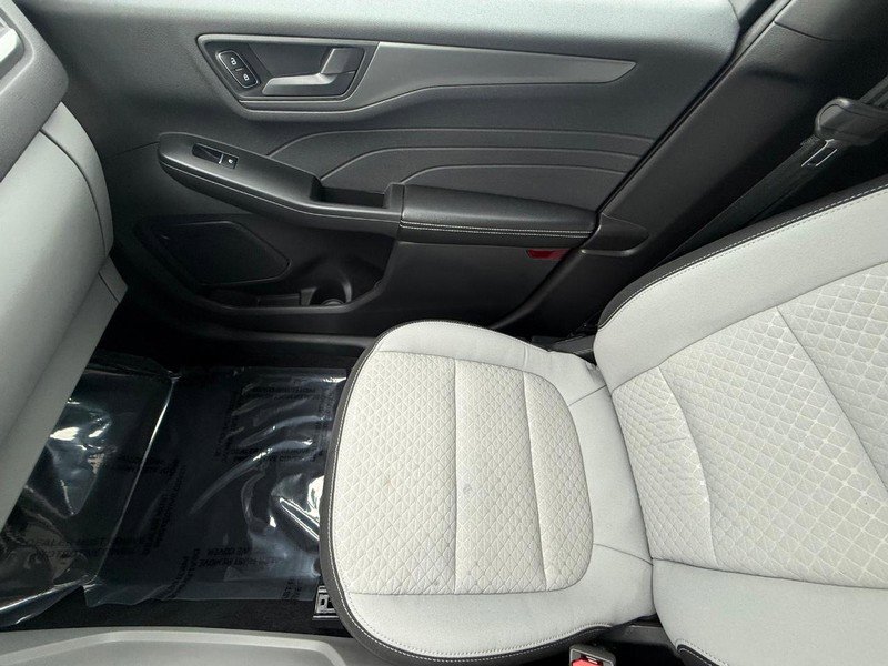 Certified 2023 Ford Escape Active AWD/4WD image 24