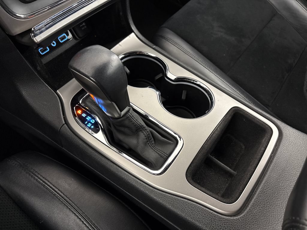 Used 2018 Jeep Grand Cherokee Altitude RWD image 28