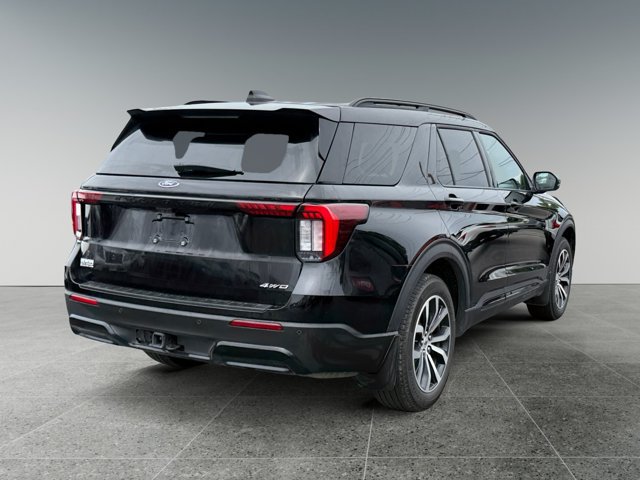Certified 2025 Ford Explorer ST-Line AWD/4WD image 6