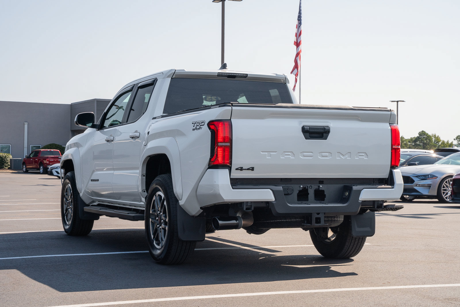Used 2025 Toyota Tacoma TRD Sport AWD/4WD image 5