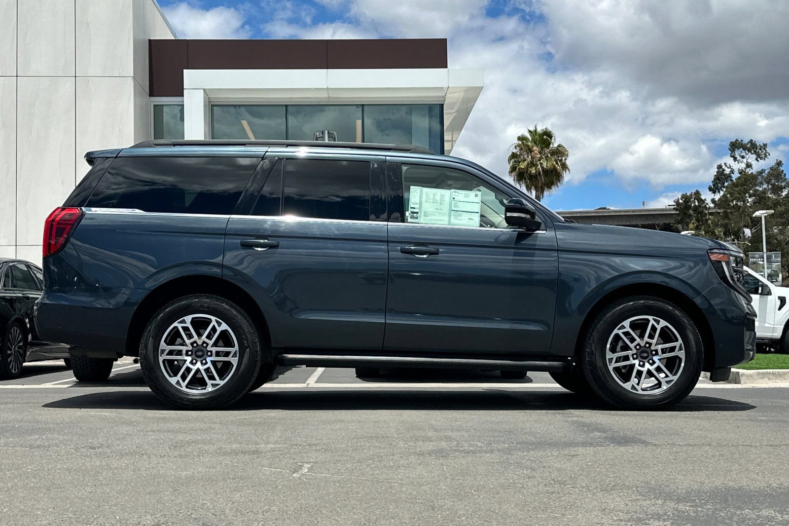 Certified 2025 Ford Expedition Active AWD/4WD image 2
