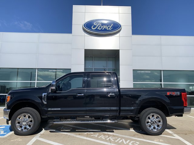 Certified 2019 Ford F350 Lariat w/ Lariat Ultimate Package image 3
