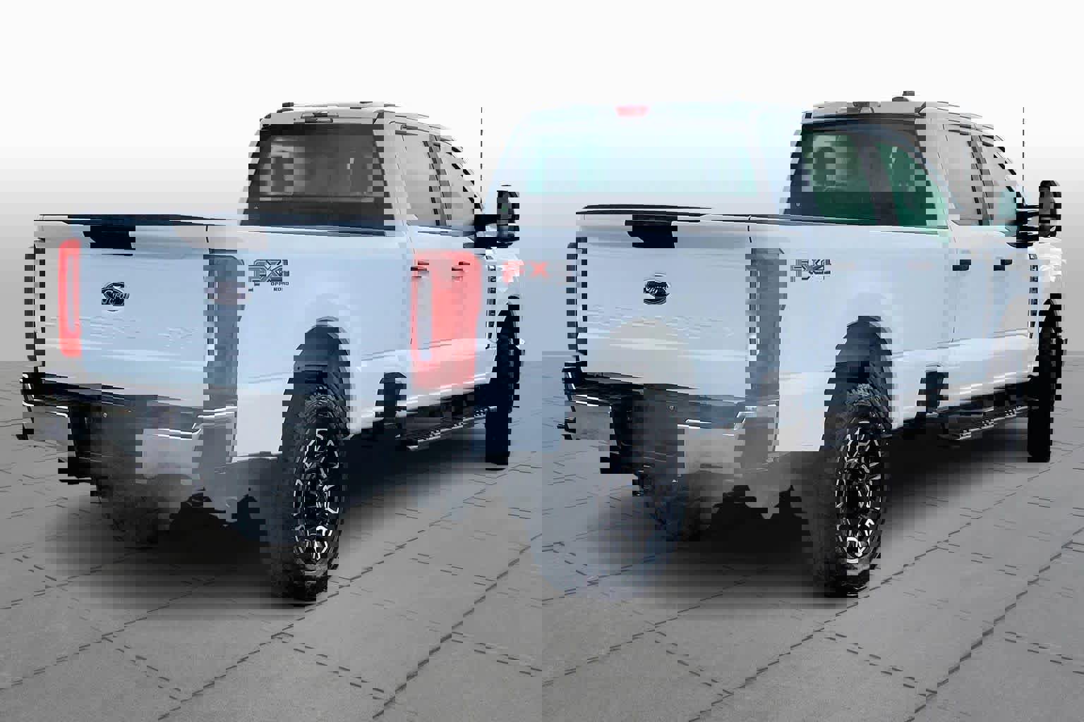 Certified 2024 Ford F250 XL w/ FX4 Off-Road Package image 3