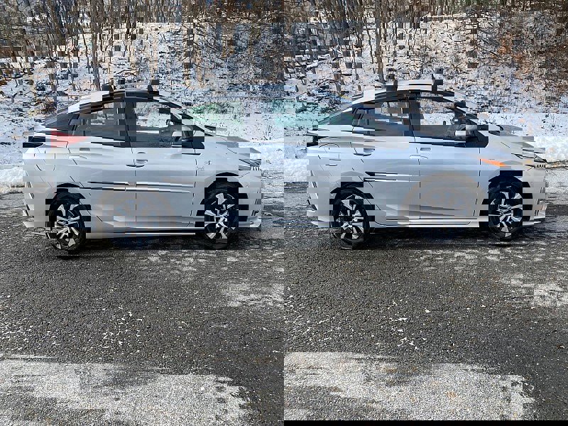 Used 2022 Toyota Prius Prime Limited image 5