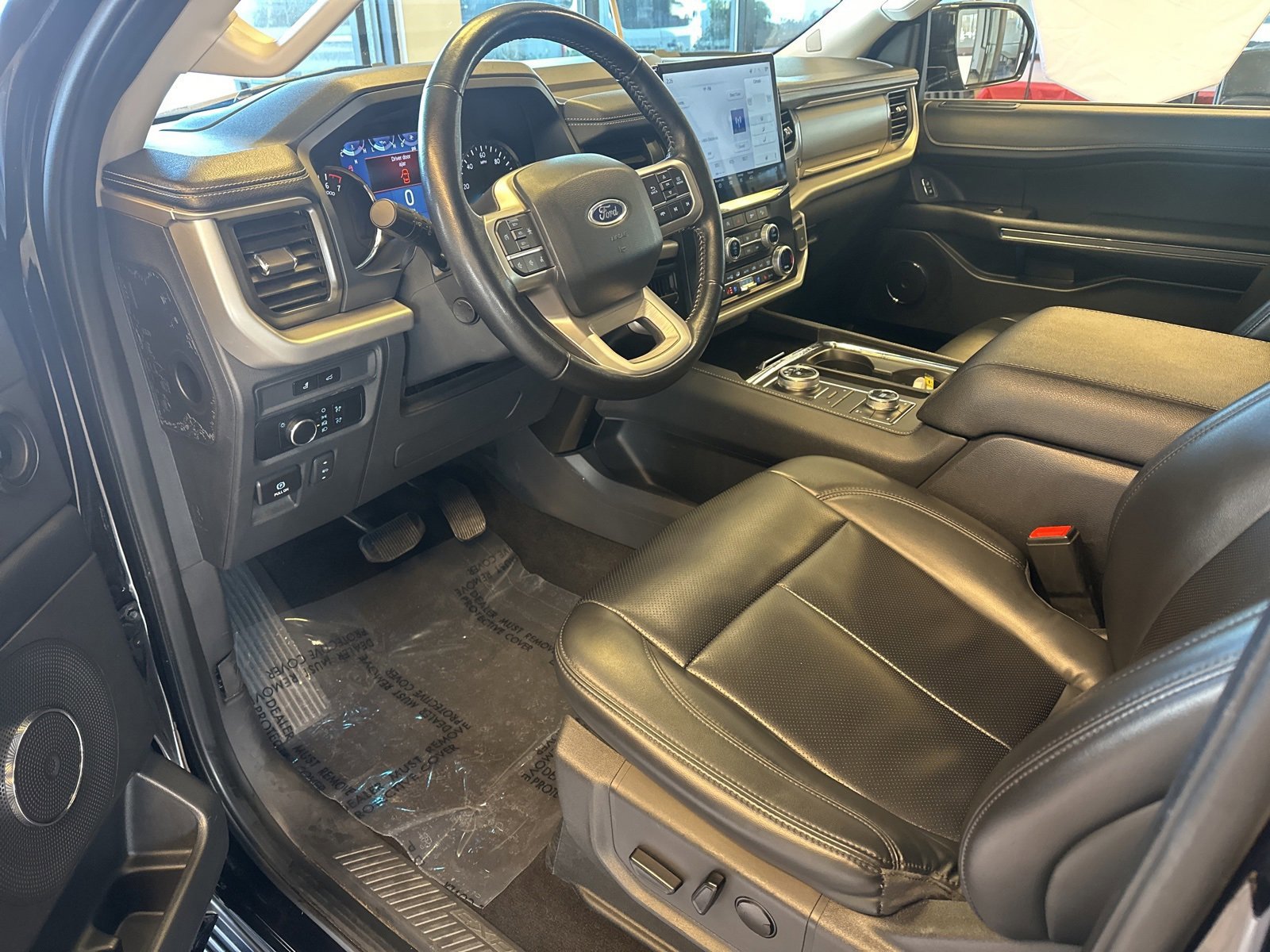 Certified 2024 Ford Expedition XLT image 17