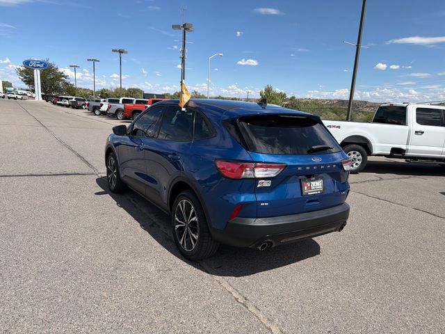 Certified 2022 Ford Escape SE w/ SE Sport Appearance Package AWD/4WD image 3