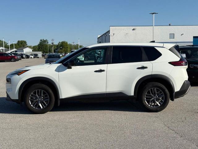 Used 2022 Nissan Rogue S FWD image 2