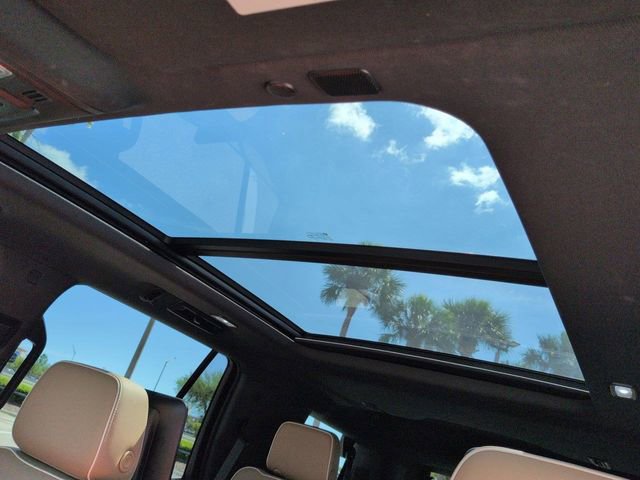 Used 2021 Chevrolet Tahoe Premier AWD/4WD image 21