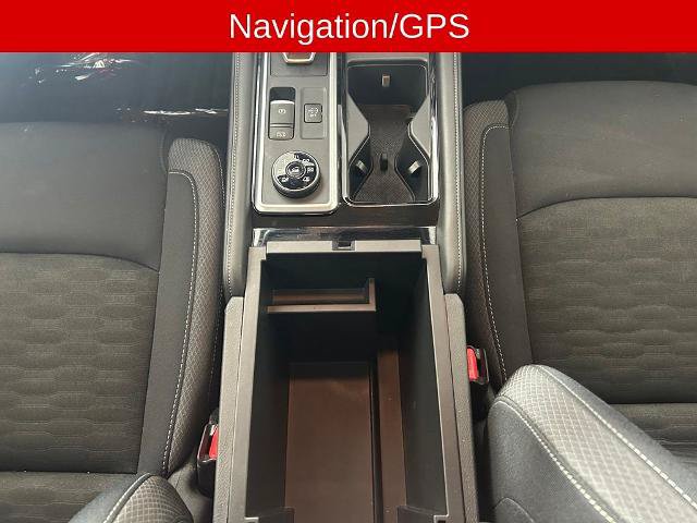 Used 2025 Nissan Pathfinder SV AWD/4WD image 9