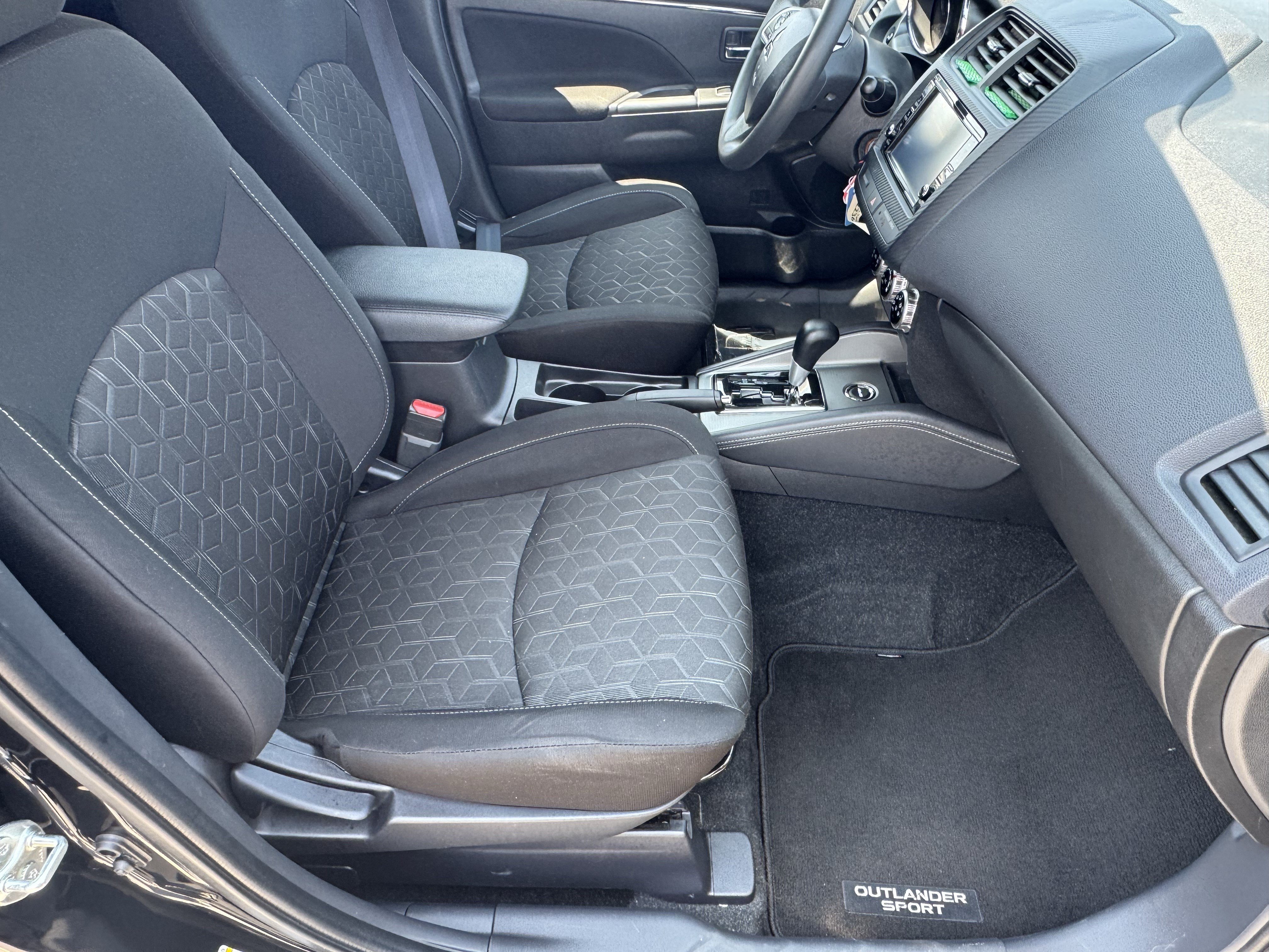 Used 2025 Mitsubishi Outlander Sport AWD image 14