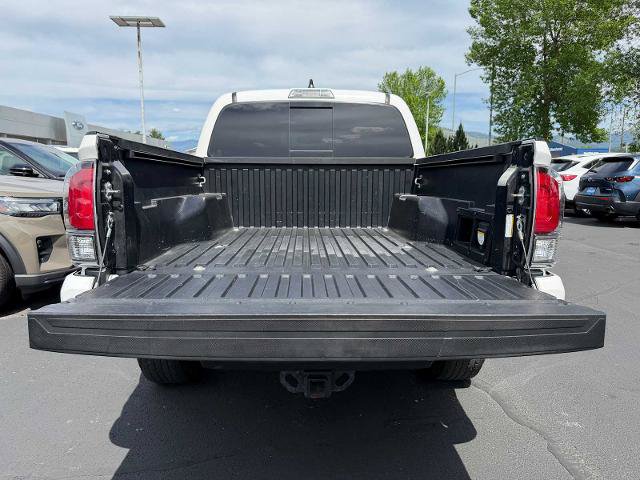Used 2021 Toyota Tacoma TRD Off-Road w/ Technology Package AWD/4WD image 9