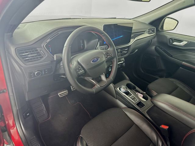 Certified 2023 Ford Escape ST-Line w/ Tech Pack #1 AWD/4WD image 14