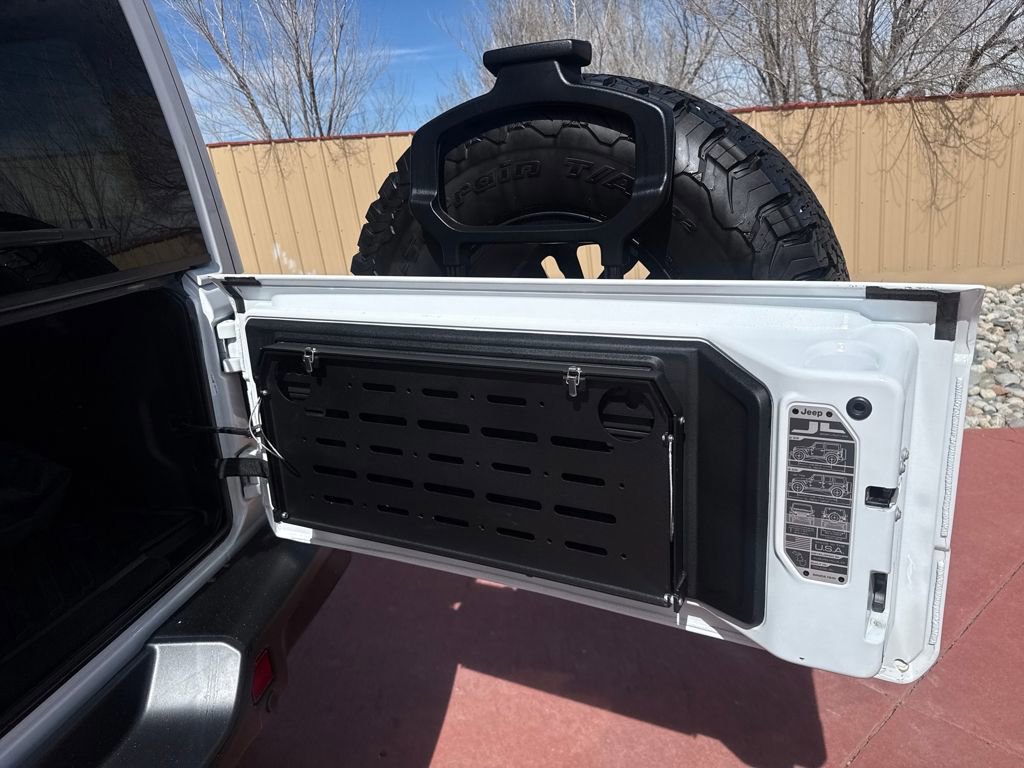 Used 2025 Jeep Wrangler Unlimited Rubicon image 12