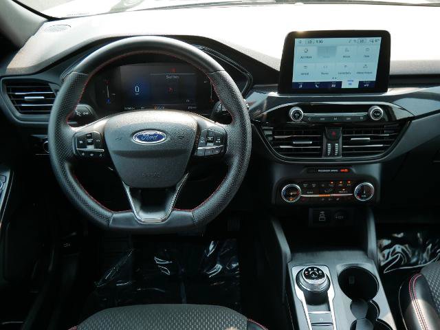 Certified 2025 Ford Escape ST-Line Select AWD/4WD image 16