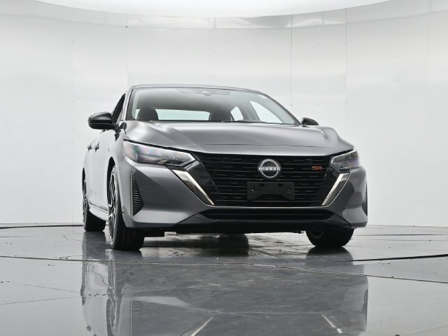 Used 2025 Nissan Sentra SR FWD image 35