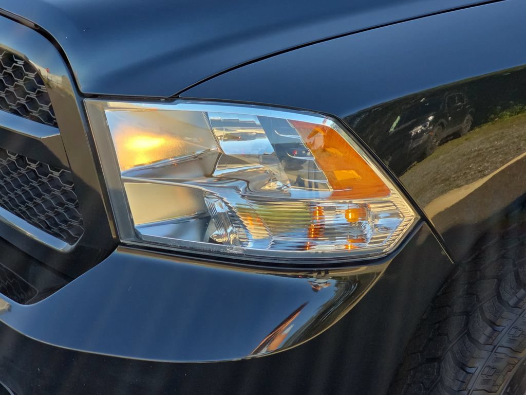 Used 2017 RAM 1500 Express w/ Express Value Package AWD/4WD image 27