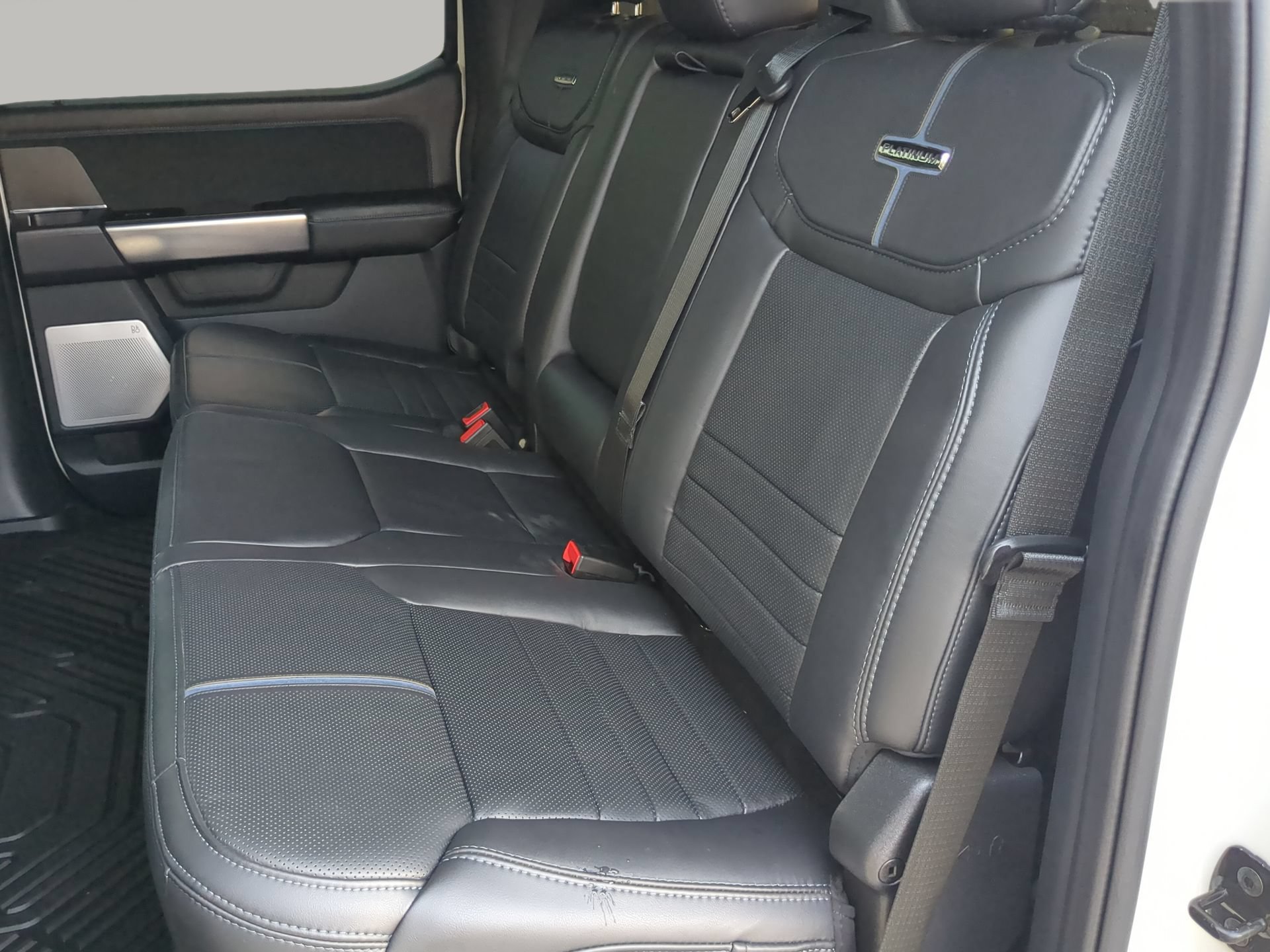 Certified 2025 Ford F250 Platinum w/ FX4 Off-Road Package AWD/4WD image 54