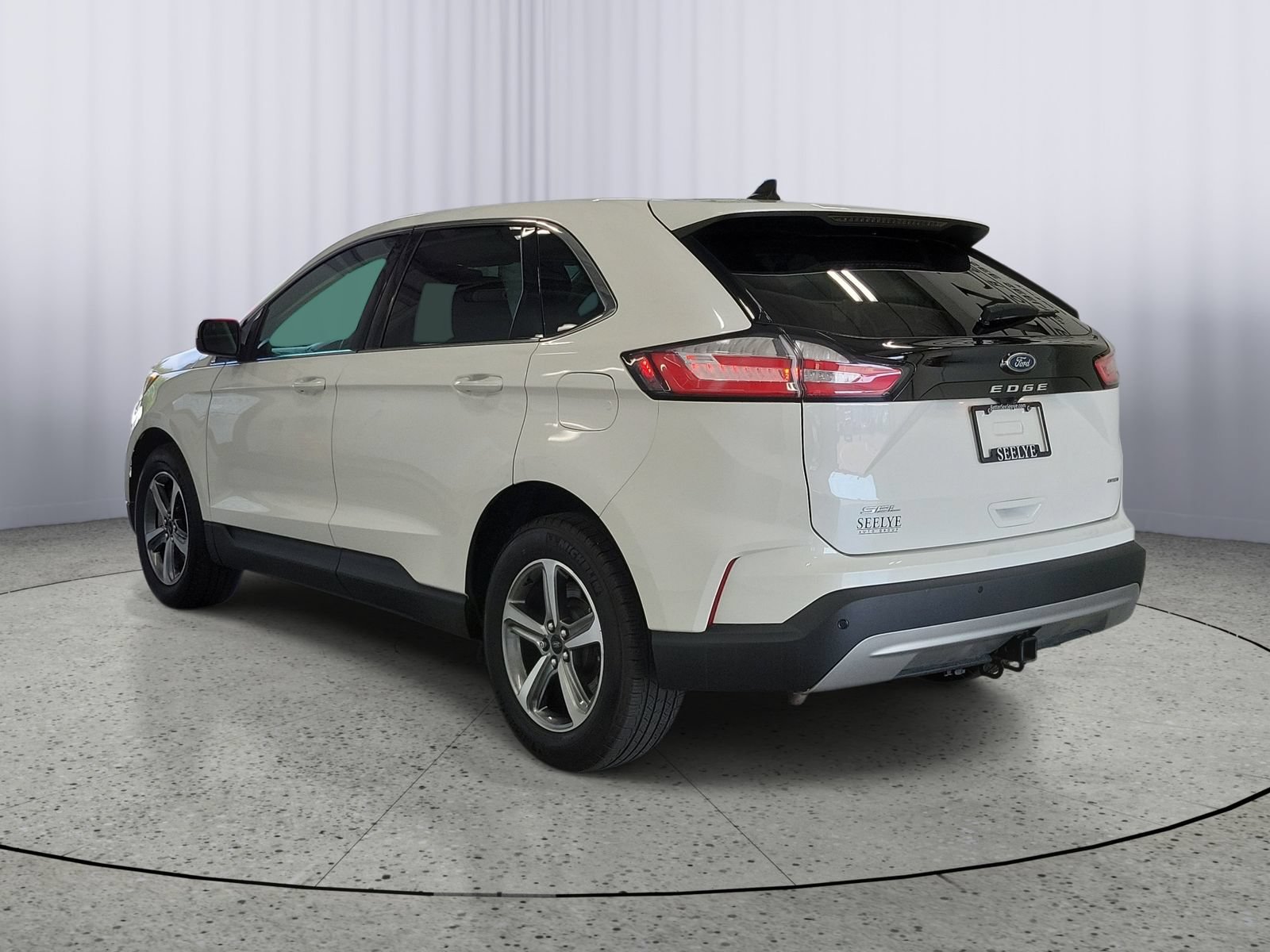 Certified 2023 Ford Edge SEL w/ Convenience Package AWD/4WD image 3