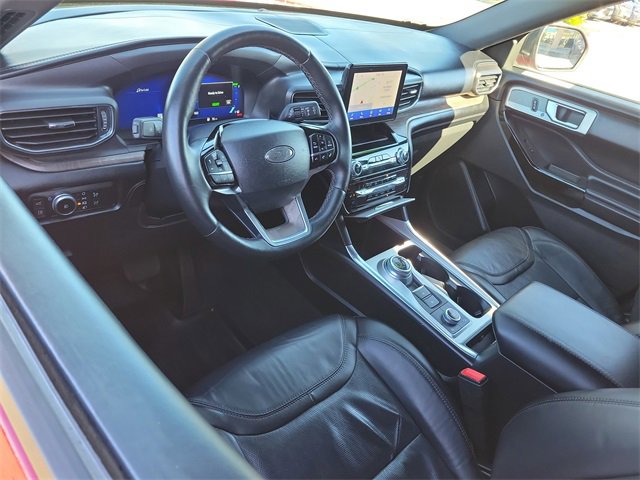 Certified 2023 Ford Explorer Platinum w/ Class IV Trailer Tow Package image 6