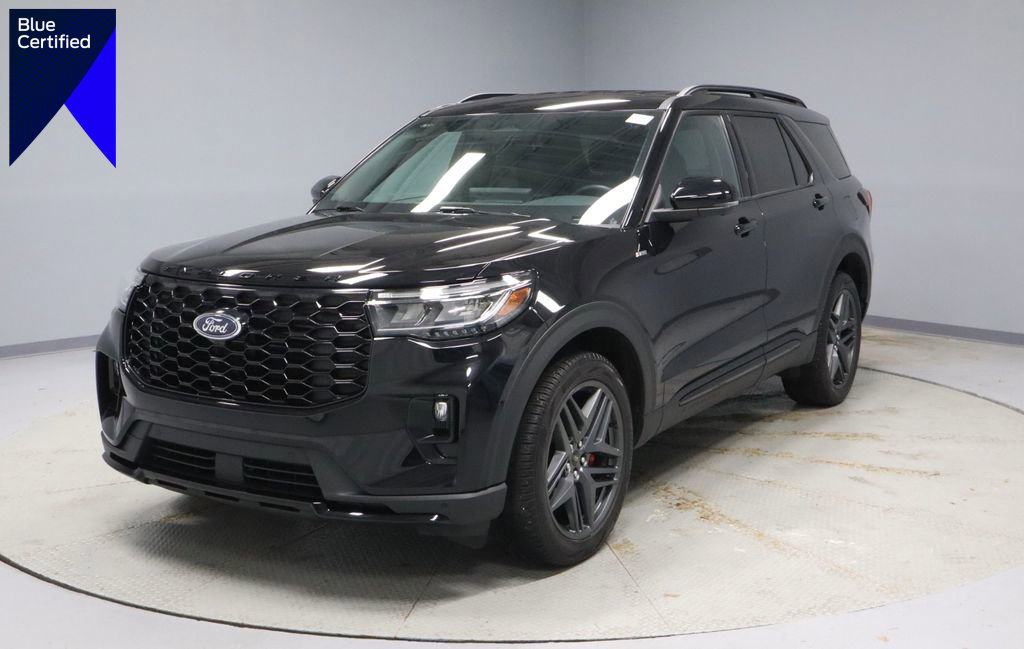 Certified 2025 Ford Explorer ST-Line w/ ST-Line Street Pack image 1