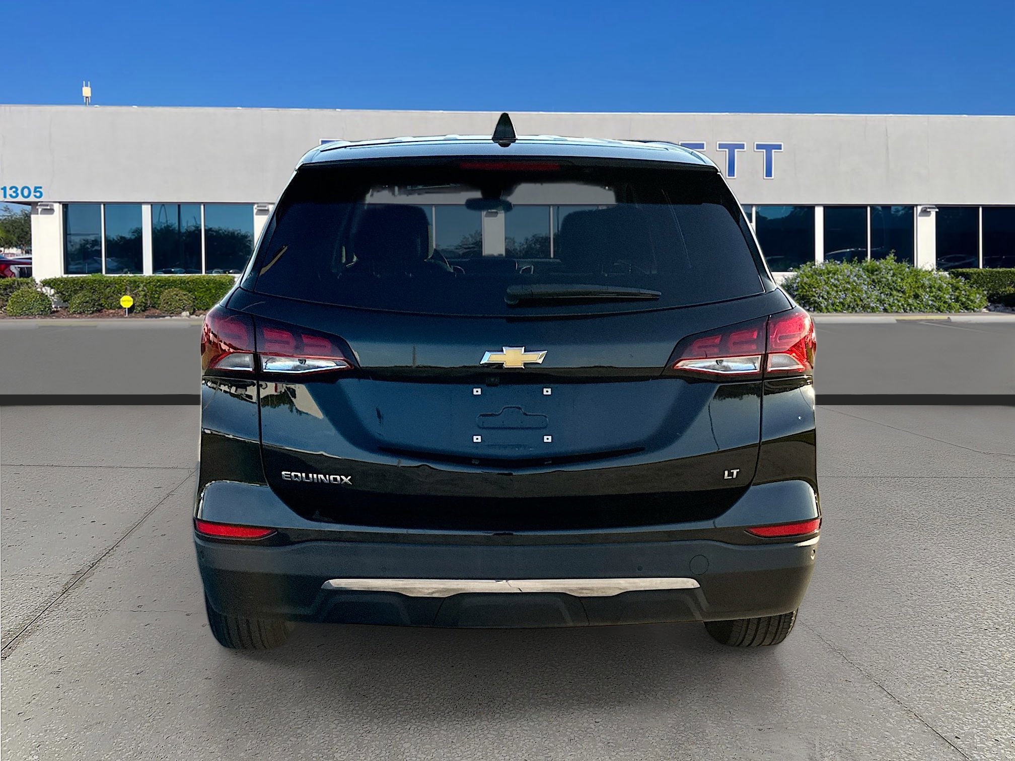 Used 2023 Chevrolet Equinox LT image 4