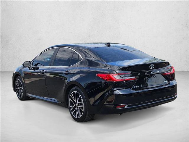 Used 2025 Toyota Camry XLE FWD image 8