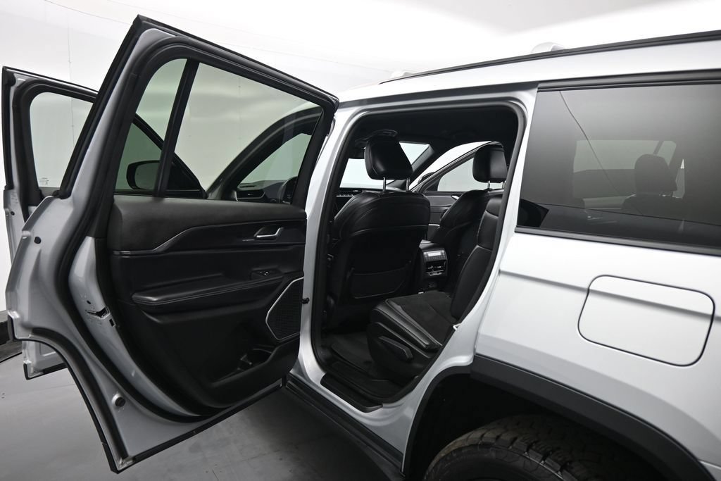 Used 2021 Jeep Grand Cherokee L Laredo AWD/4WD image 16