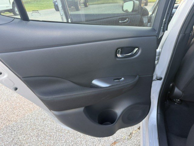 Used 2024 Nissan Leaf S FWD image 23