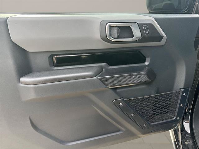 Certified 2024 Ford Bronco Black Diamond AWD/4WD image 9