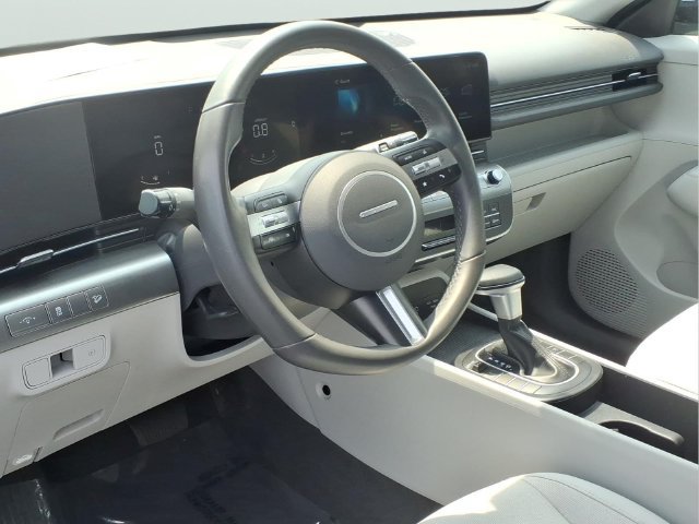 Used 2025 Hyundai Kona SEL AWD/4WD image 7