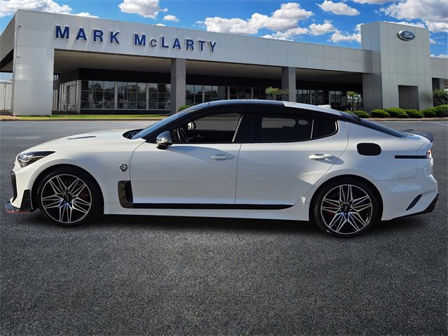 Used 2022 Kia Stinger GT2 video 2