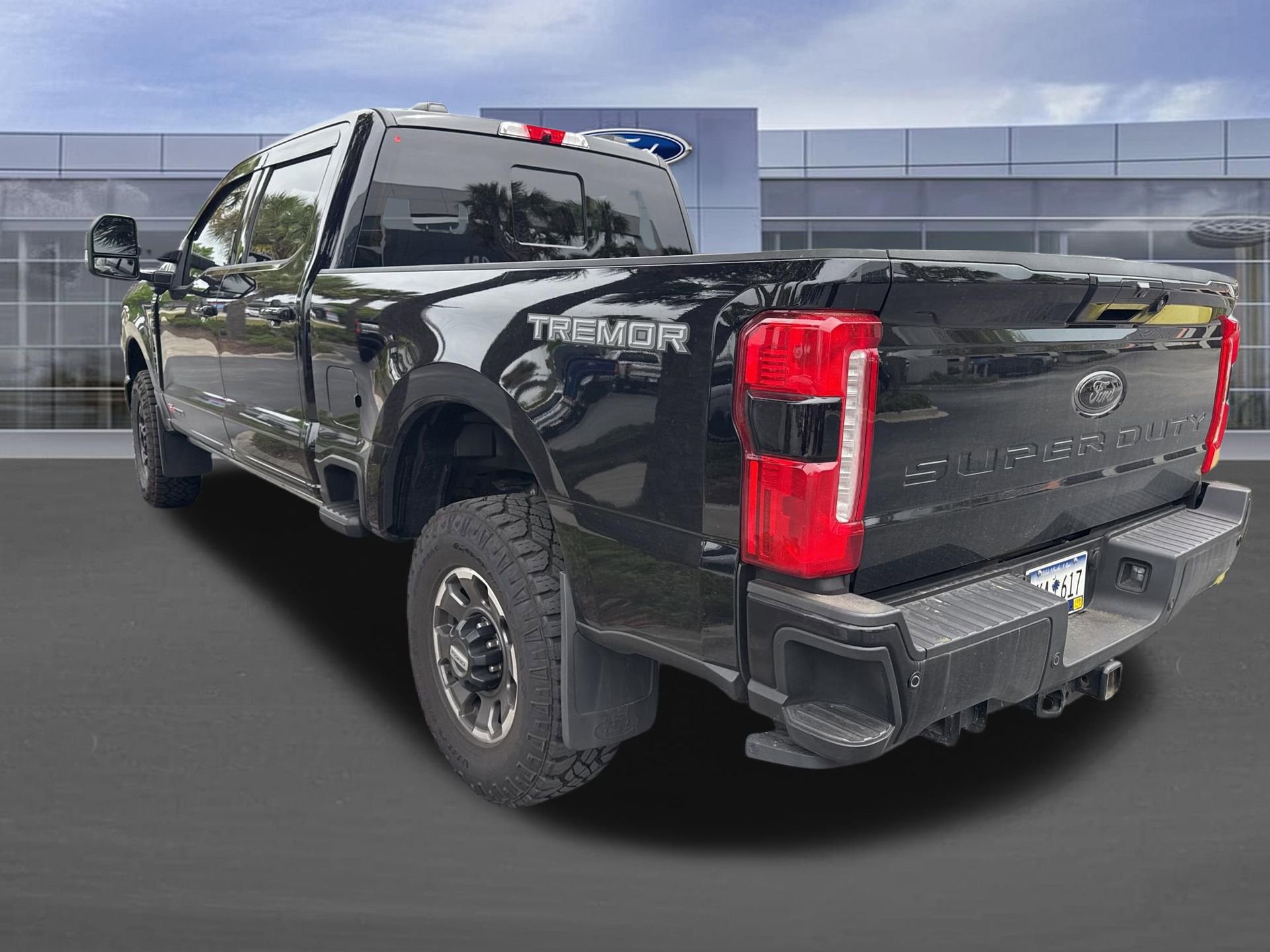 Certified 2024 Ford F250 Lariat w/ Lariat Ultimate Package image 8