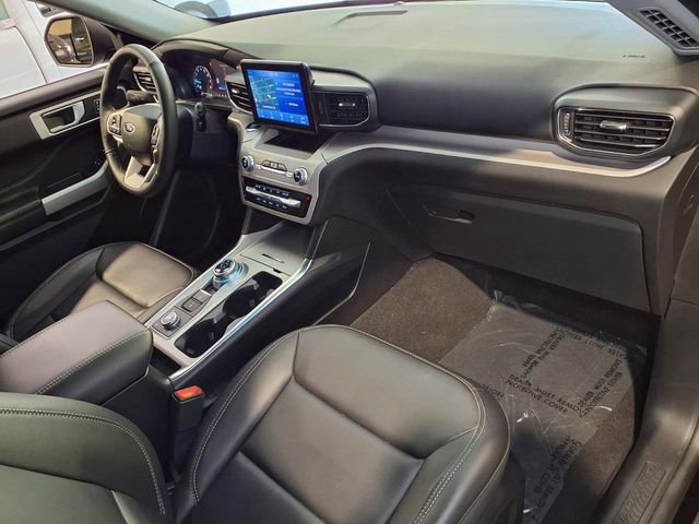 Certified 2023 Ford Explorer XLT w/ Equipment Group 202A image 32
