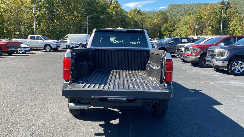 Used 2024 Toyota Tacoma SR RWD image 17